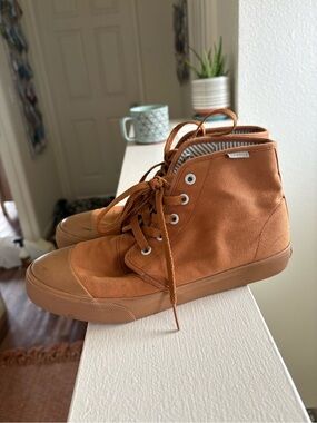 Bangs High-Top Canvas Sneakers - Tan
